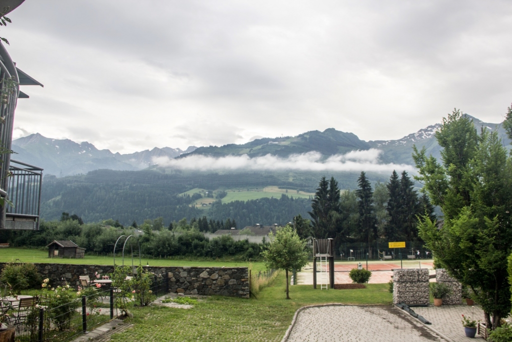 Village Camps International Summer Camp Zell am See, Austria 2026-07-05 https://www.villagecamps.com/journals_admin/images/2170-6783-family pict-18.jpg